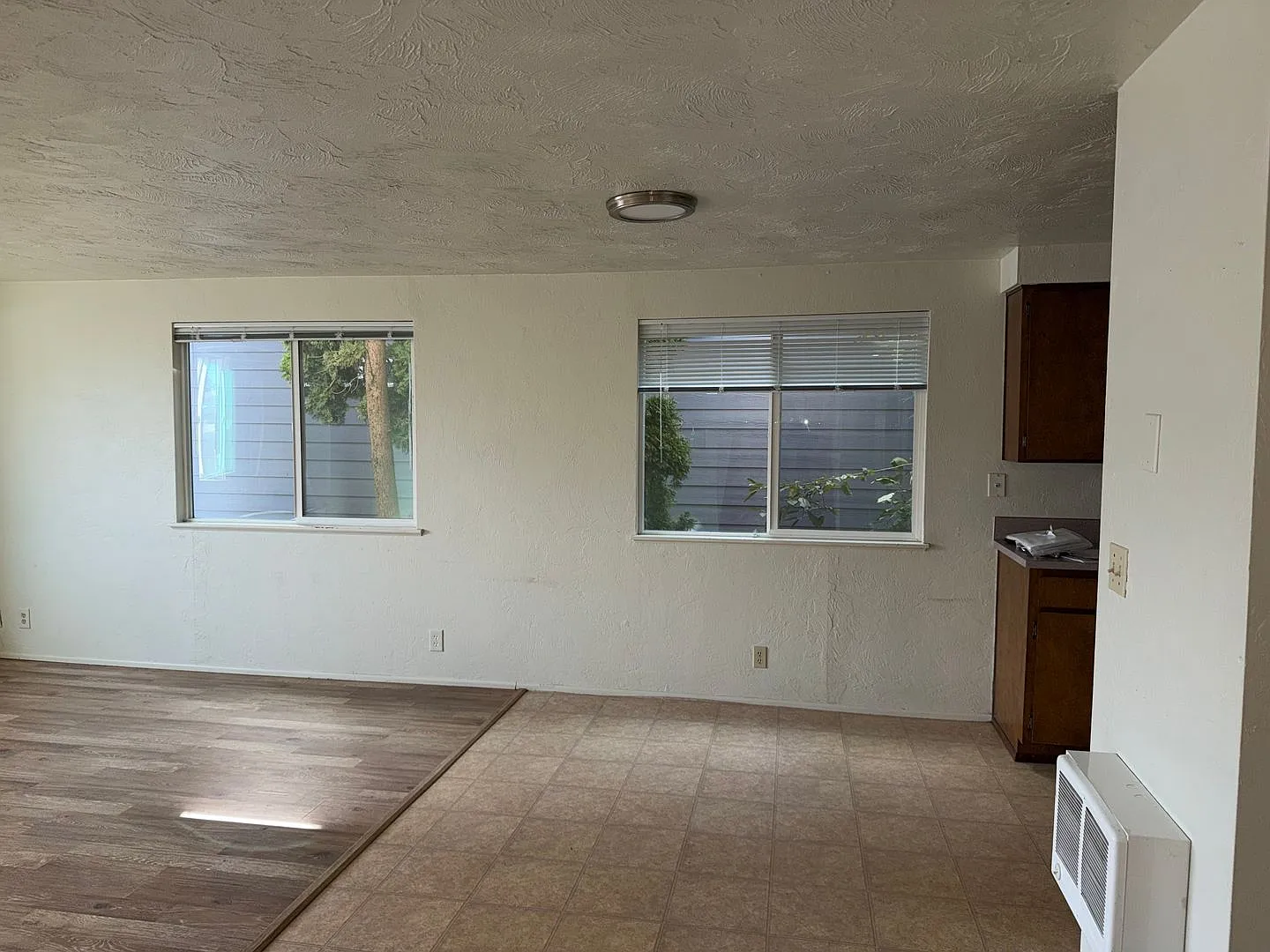 165 SW Kalmia St. — Photo 4
