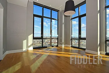 Rented by Fiddler Realty