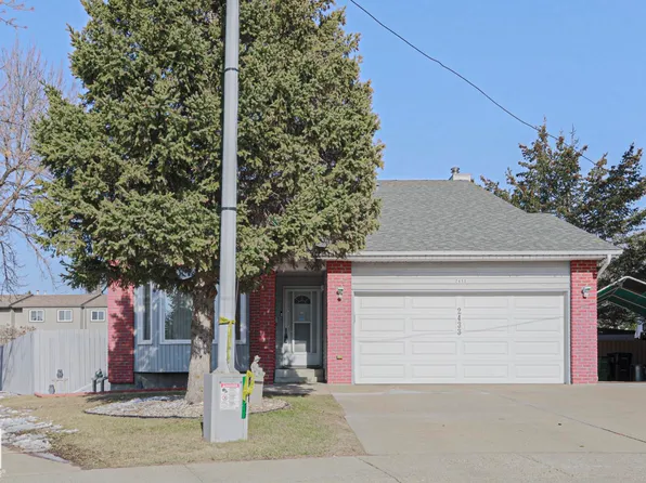 2433 89th St NW, Edmonton, AB T6K 2Y8