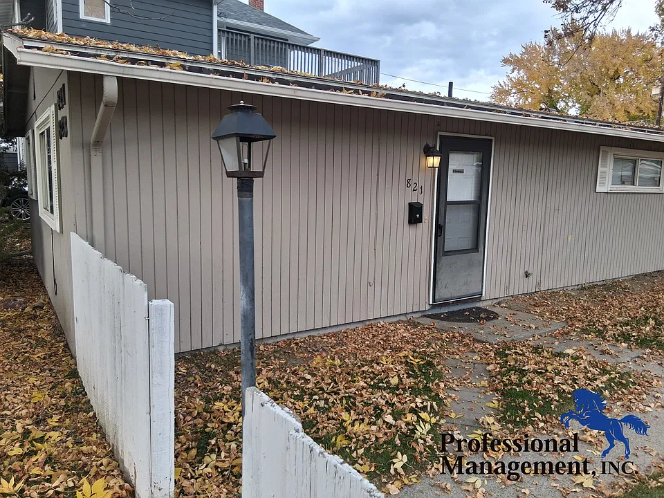 821 Avenue C #821