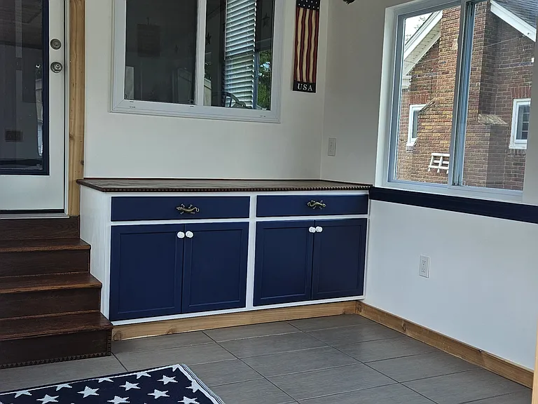 240 N Harmony St — Photo 2