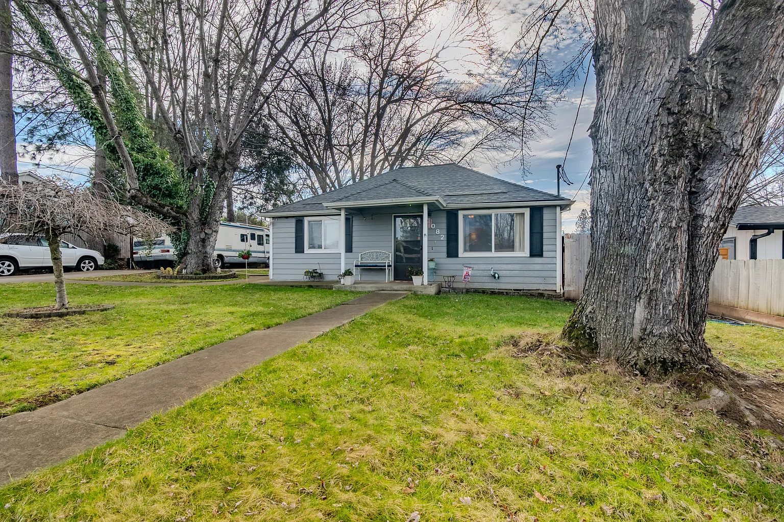 2082 College Way photo 1