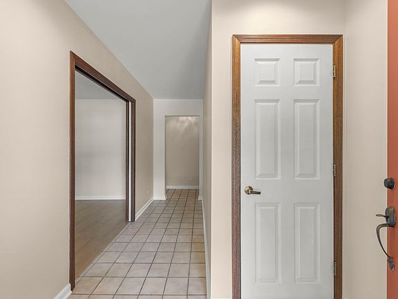 3rd image of 2717 Rolling Meadows Dr