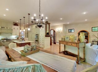 6891 Navajo Dr, Chanhassen, MN 55317