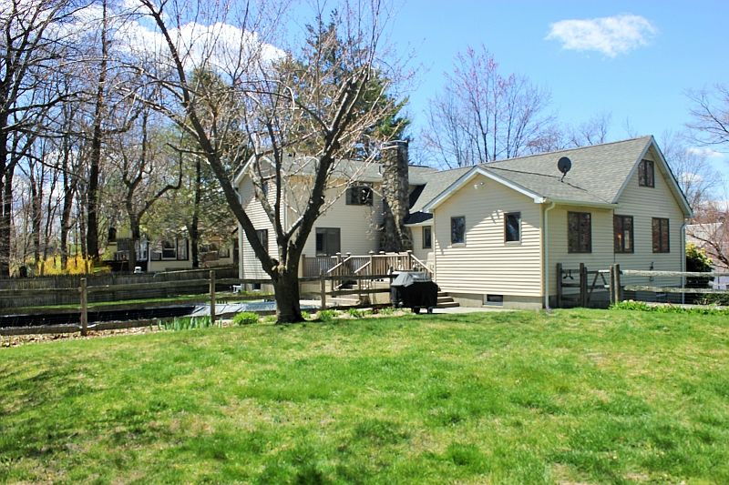 2nd image of 203 Annisquam Rd
