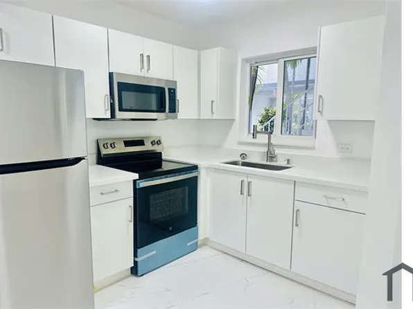 2251 NE 170th St APT 106, North Miami Beach, FL 33160
