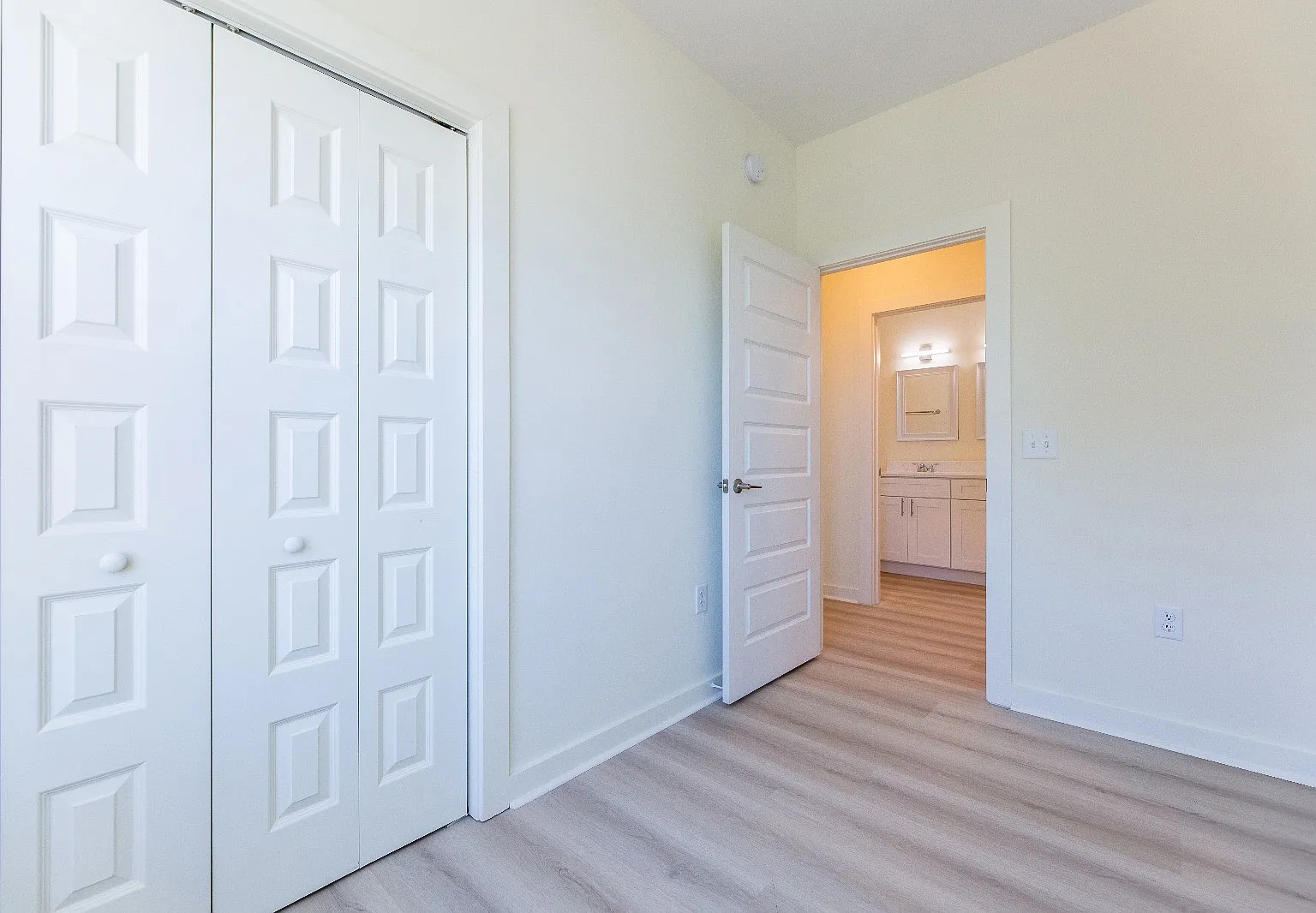4 bed, 1800 sqft, $2,100 — Photo 4