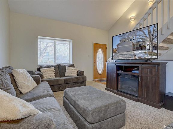 5th image of 12053 Glencoe Street