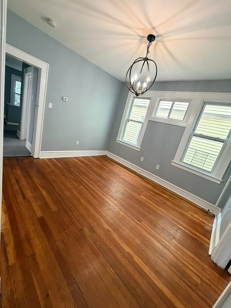 4 bed, 1200 sqft, $2,395 — Photo 4