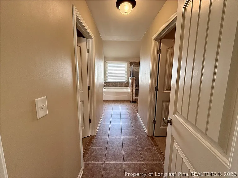 642 Regimental Dr — Photo 36