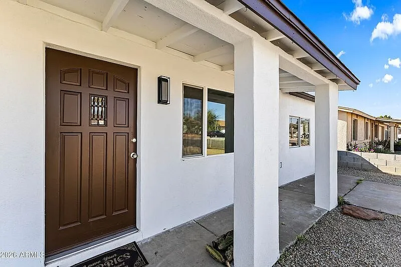 4 bed, 2.0 bath, 1344 sqft, $2,590 — Photo 3