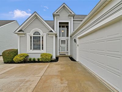 23736 Hidden Cottage Trl, Olmsted Falls, OH, 44138