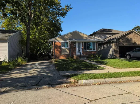 28903 Waverly St, Roseville, MI 48066
