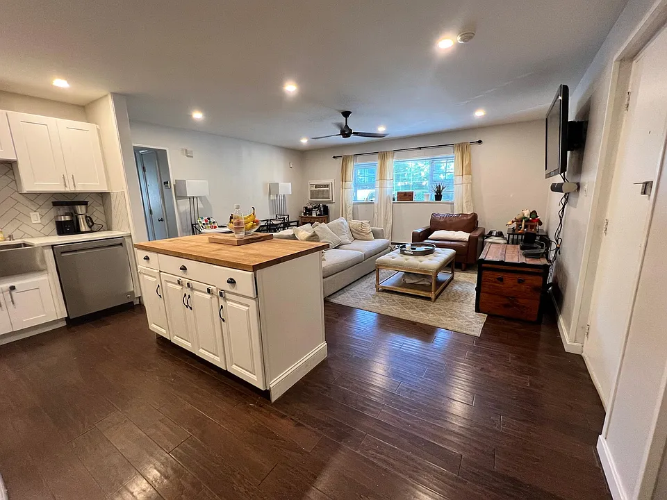 56 Coffey St #2