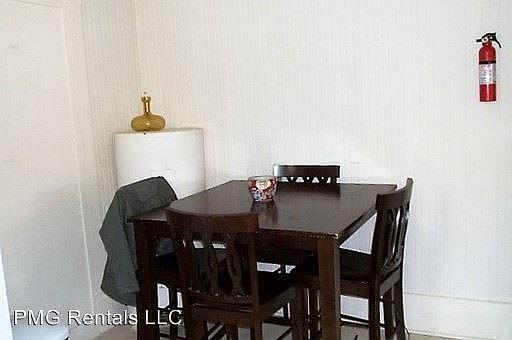 4th image of 227 S Zetterower Ave