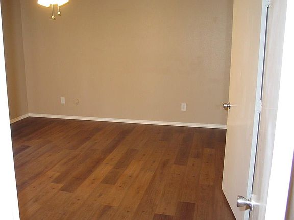 5th image of 1301 S Westador Dr