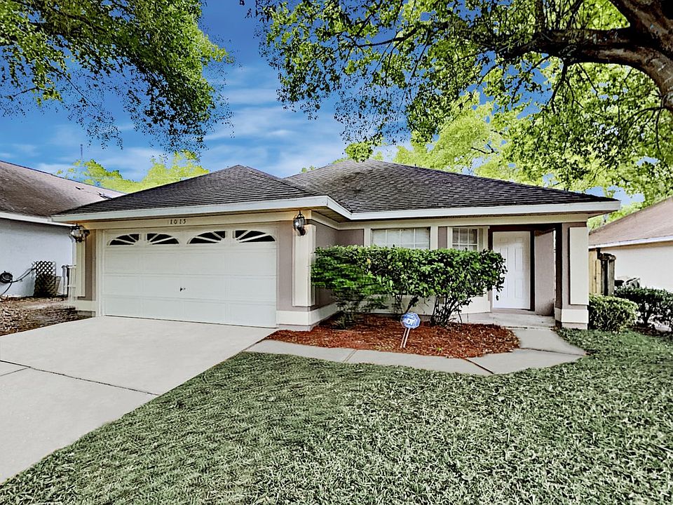 1st image of 1015 Royal Oaks Dr