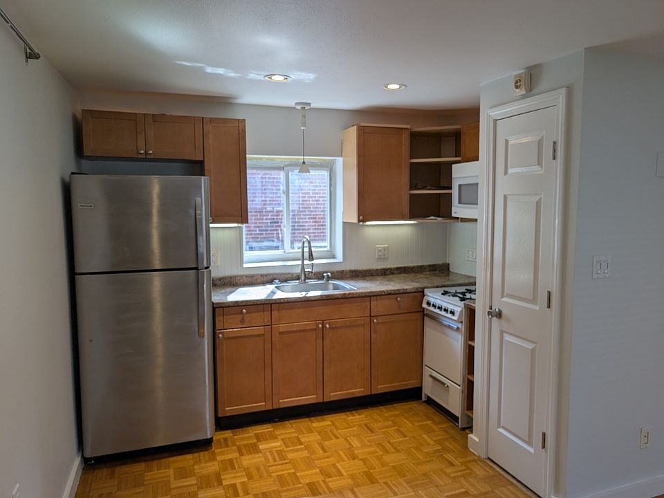 1st image of 35 Homer Ave APT 7