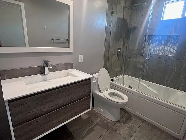 7905 Agnes Ave — Photo 6
