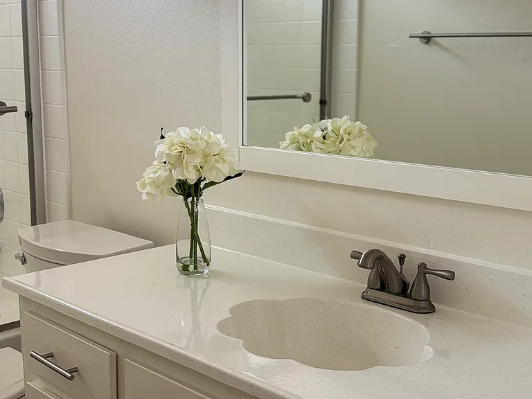 Stoneridge Apartments — Photo 10