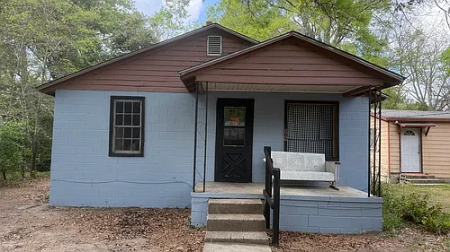 205 2nd Ave Photo 1