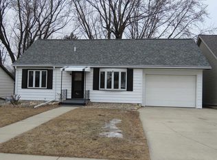 407 Mill St, Fox Lake, WI 53933