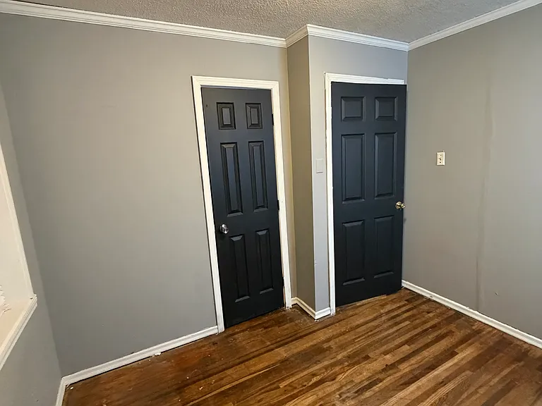 1487 Locust St — Photo 7
