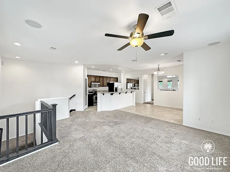 425 S Meadowbrook Dr S #133 — Photo 4