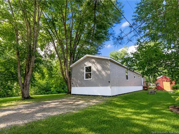 7 Waasis Farm Rd, Lincoln, NB E3B 9A8