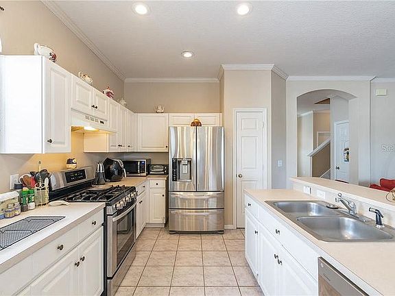 2nd image of 10118 Arbor Run Dr