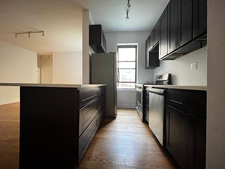 1st image of 446 Saint Johns Pl #A7