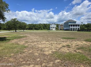 210 Kensington Pl, Newport, NC 28570