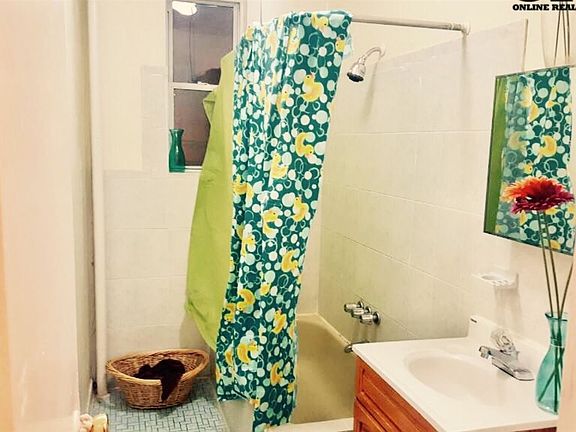 10430839-qtZZQxKvFy5mSZNN