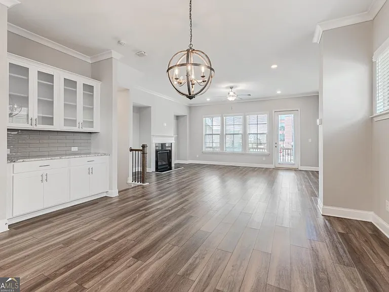 5051 Pinckney Ln — Photo 24