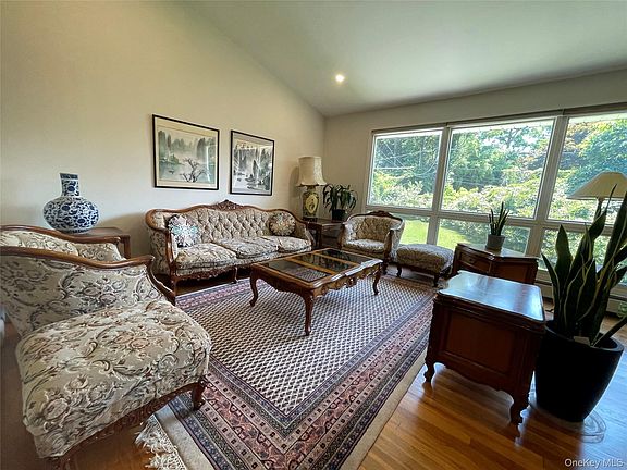 5th image of 6 Preston Court