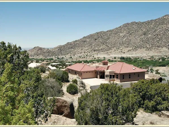 26 Desert Sky Rd SE, Albuquerque, NM 87123
