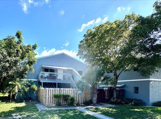 15 Crossings Cir APT H, Boynton Beach, FL 33435