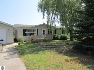 5431 Highland Dr, Traverse City, MI 49685