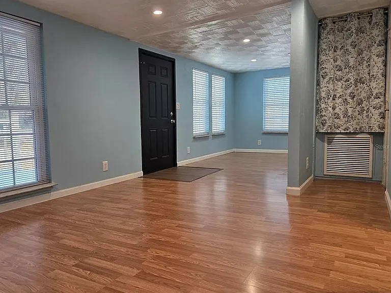 1029 NW 41st Ave — Photo 2