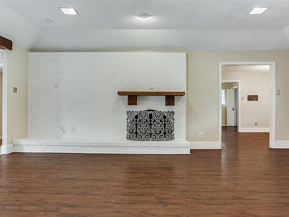 5th image of 1609 Lexington Dr