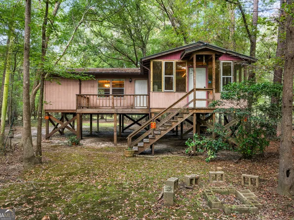 628 Riverside Dr, Claxton, GA 30417