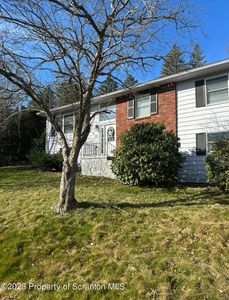 302 Tulip Cir, Clarks Summit, PA, 18411