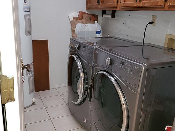 4th image of 663 W Placita Nueva