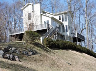 1374 Mountain View Rd, Burnsville, NC 28714