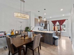 2725 Orchards Rd SW, Edmonton, AB T6X2M9
