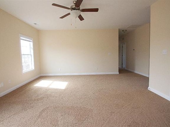 3rd image of 904 Dawson Springs Way