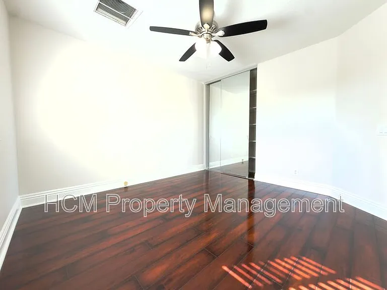 26796 Baronet — Photo 12