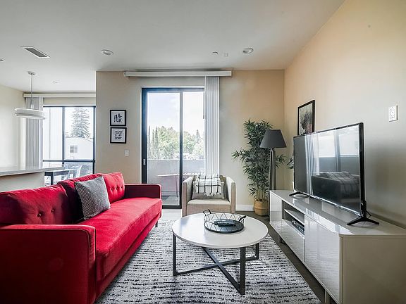4th image of 405 Curtner Ave Unit C
