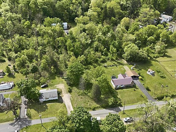 5th image of 109-110 Oleander Dr