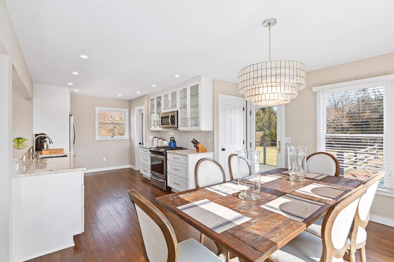  kitchen and dining area